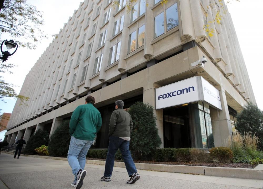 The Weekend Leader - Apple supplier Foxconn buys Ohio EV factory for $230 mn